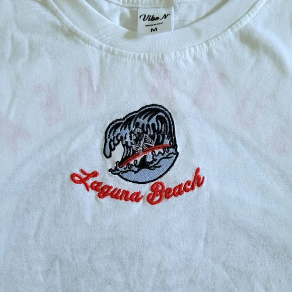 Vibe N' "Laguna Beach" Graphic Tee👕 - NWOT - Picture 3 of 14